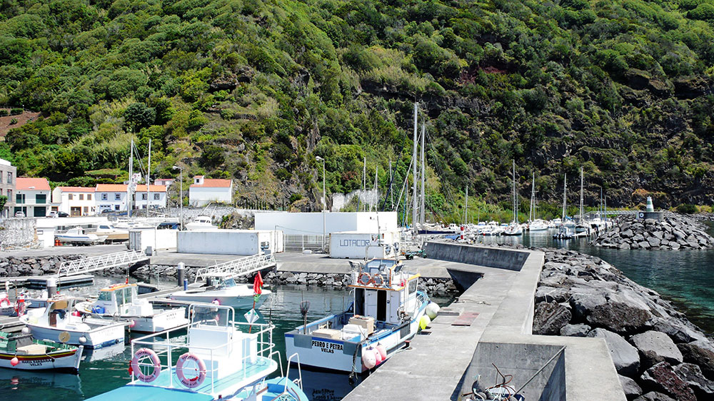 Blauwasser_Azoren_Sao_Jorge_Marina_vomFischereihafen