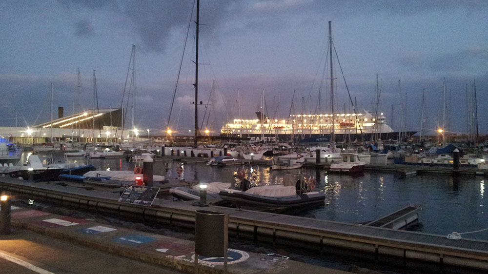 Blauwasser_Azoren_ponta_delgada_Faehren_Pier