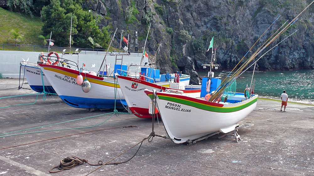 Blauwasser_Azoren_ponta_delgada_Fischerboote