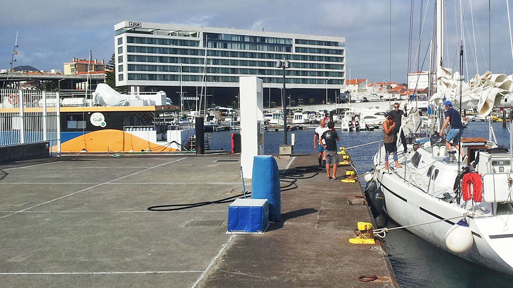 Blauwasser_Azoren_ponta_delgada_Tankstelle_Hafen
