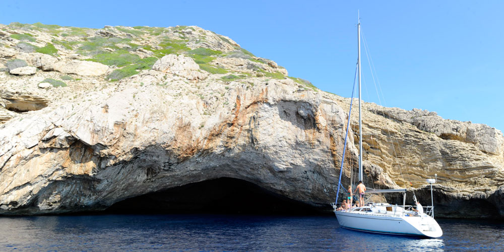 Blauwasser_Caprera_Blaue_Grotte1