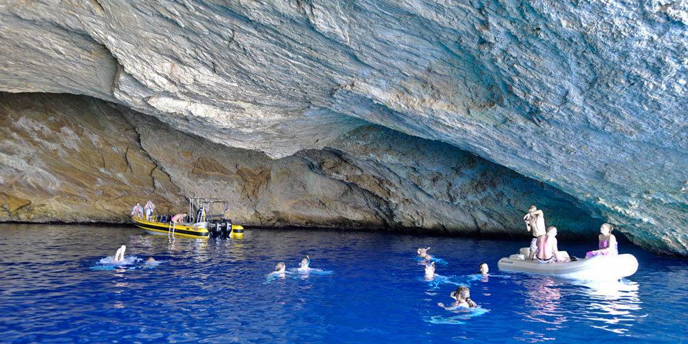Blauwasser_Caprera_Blaue_Grotte2