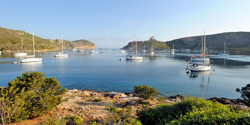Blauwasser_Caprera_Puerto_de_Caprera3
