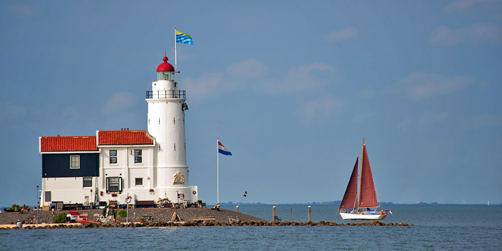 Blauwasser_Holland_Rund_Leuchtturm_Markermeer