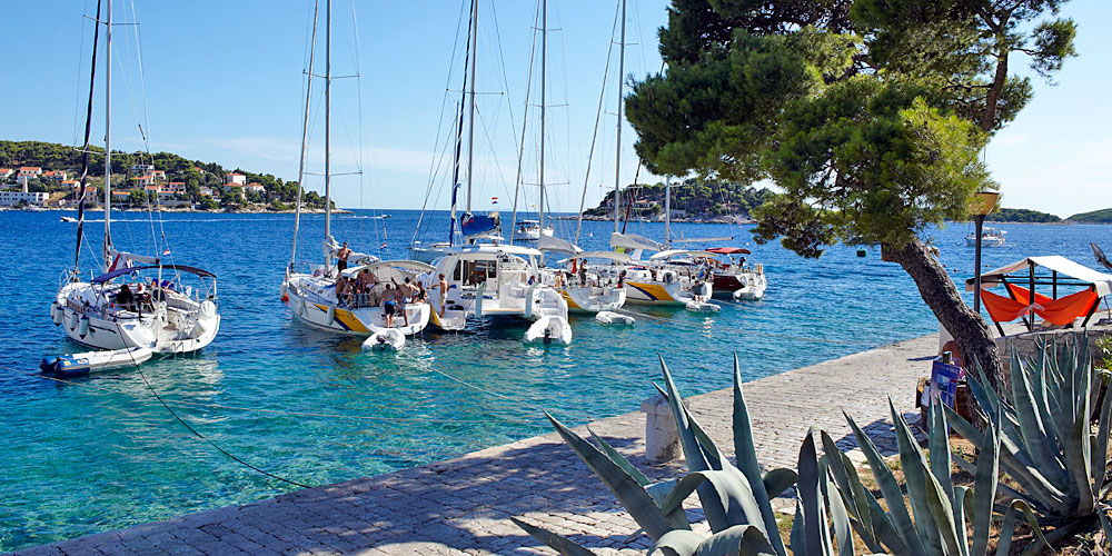 Blauwasser_Kroatien_Hvar_Hvar_Bojenfeld