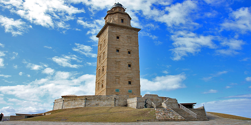 La_carouna_Galizien_blauwasser_turm_01