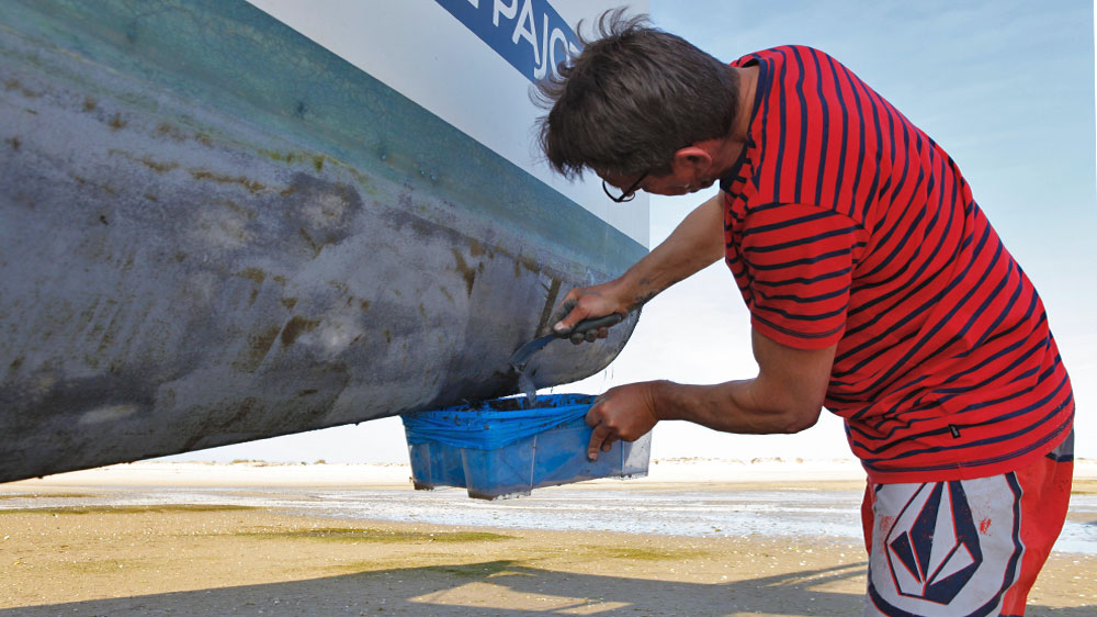 blauwasser_antifouling_auftragen_umwelt