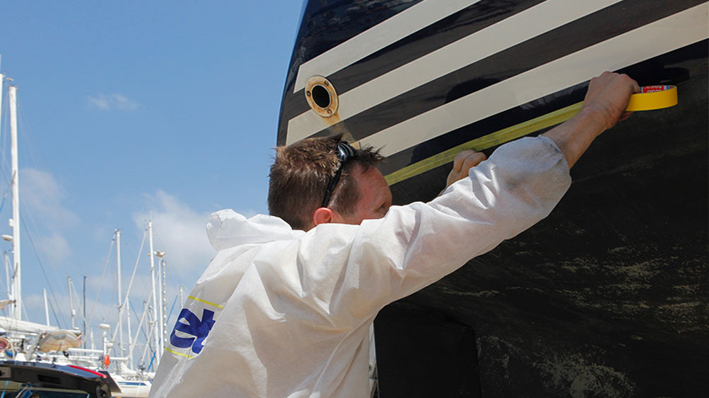 blauwasser_antifouling_auftragen_wasserpass