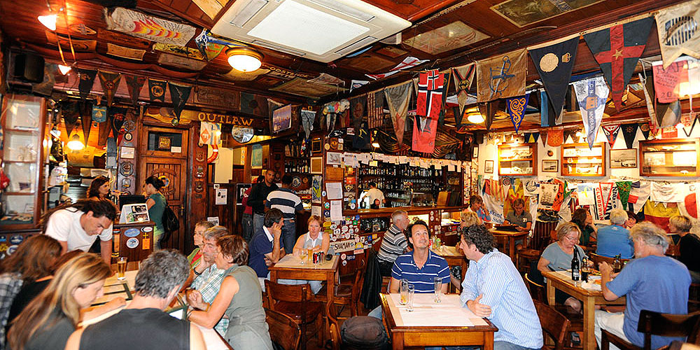 blauwasser_azoren_cafe_sport
