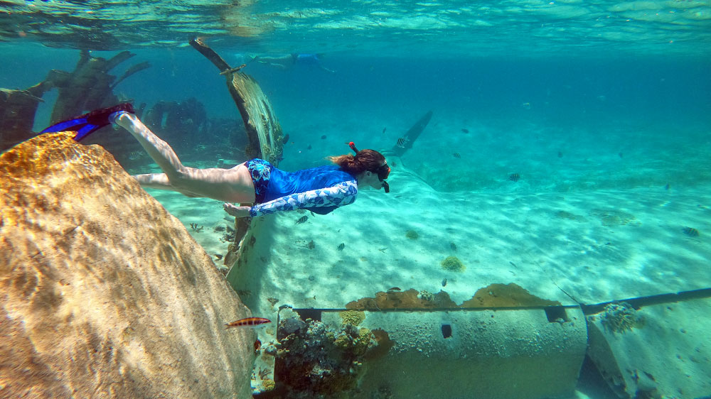 blauwasser_bahamas_exumas_segeln_flugzeug