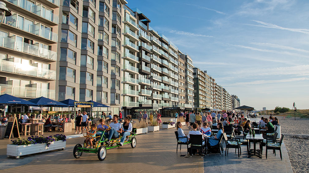 blauwasser_belgien_hafen_nieuwpoort_promenade