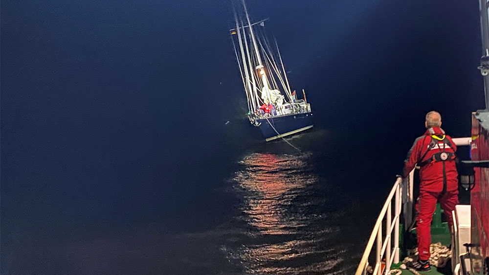 blauwasser_bergung_segelyacht_schleppen_versicherung_seenotretter