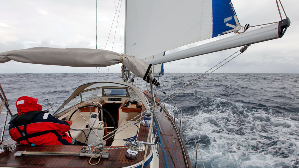 blauwasser_cockpit_achtern_mitte_wind