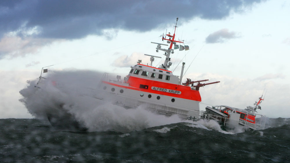 blauwasser_dgzrs_yacht_sinkt_vor_borkum_2