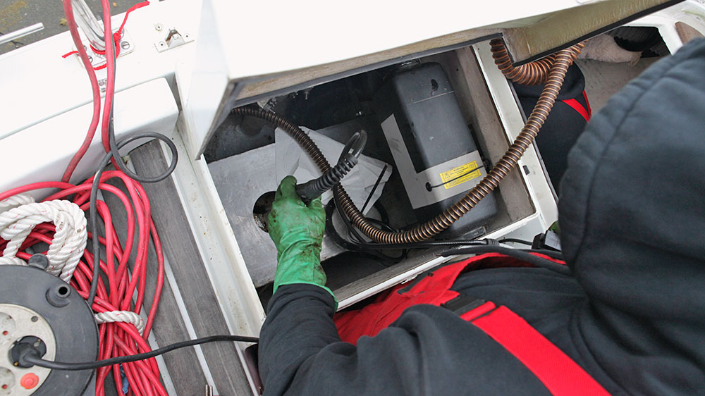 blauwasser_dieselpest_abpumpen
