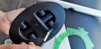 Foto-Anleitung: Paddel/Ruder und Dollen bei einem Schlauchboot nachrüsten