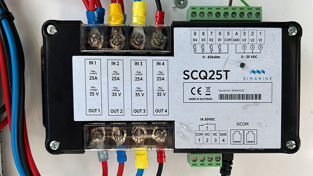 blauwasser_energiemanagement_simarine_batteriemonitor_scq25