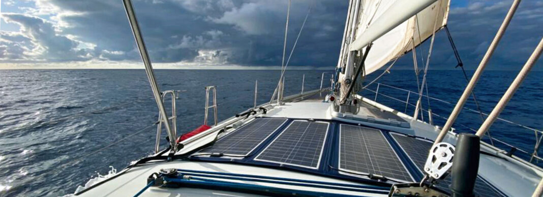 blauwasser_energiemanagement_solarmodule_header_2