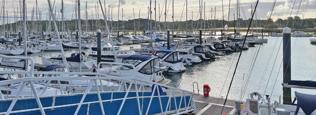 blauwasser_england_Hafen_PortHambleMarina