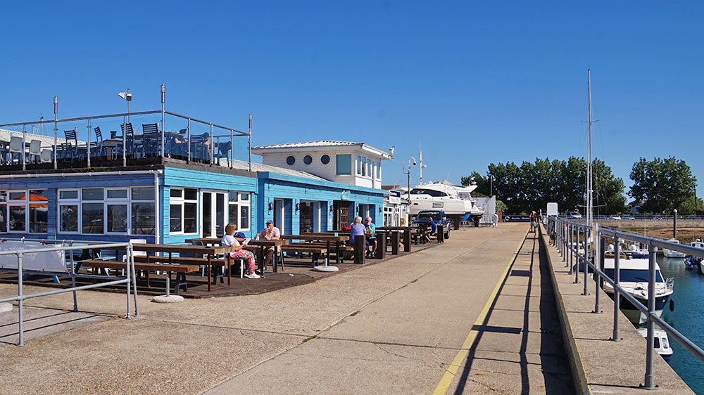 blauwasser_hafen_england_sparkesmarina_restaurant