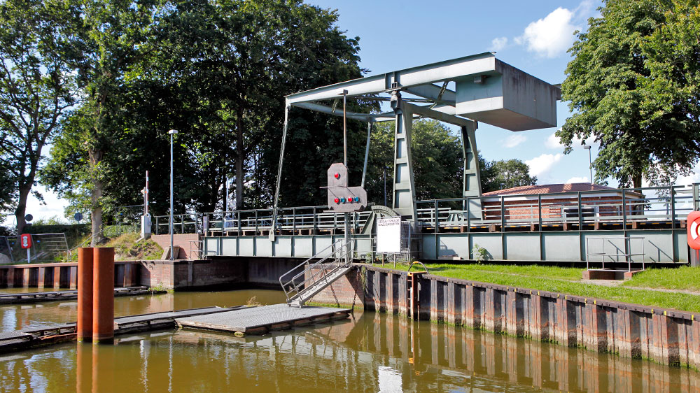blauwasser_hafen_marina_nok_giselaukanal_bruecke