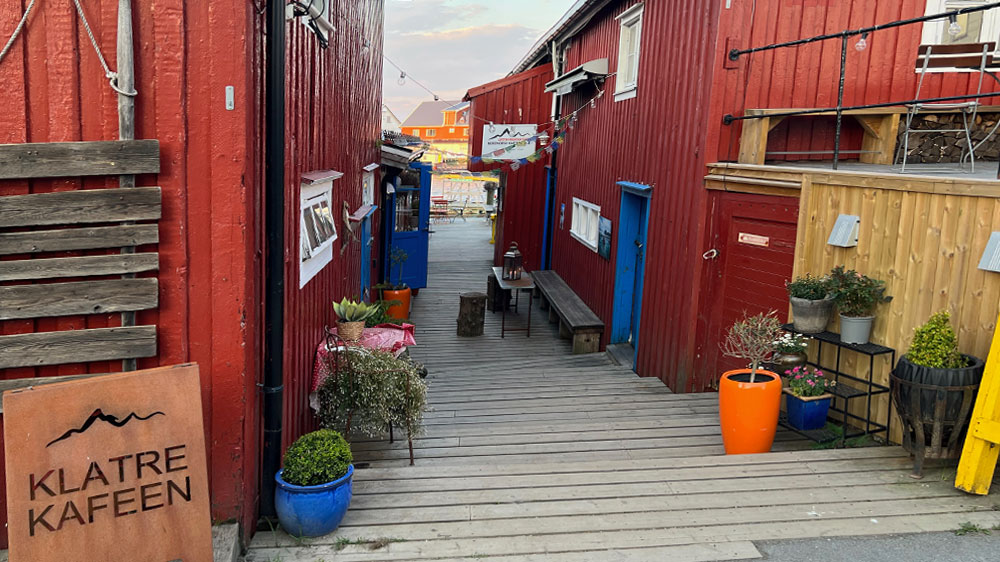 blauwasser_hafen_norwegen_lofoten_henningsvaer_klatrekafeen