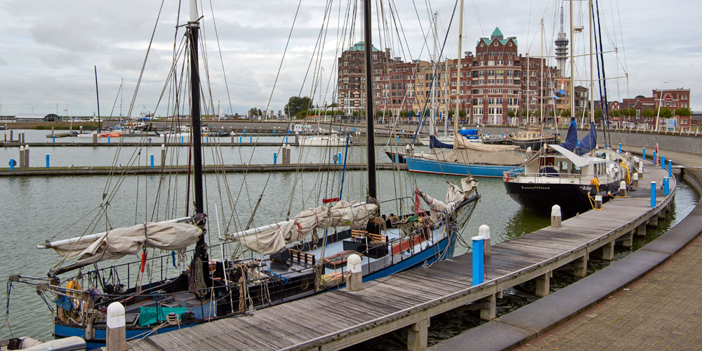 blauwasser_holland_hafen_lelystad_batavia_hafen