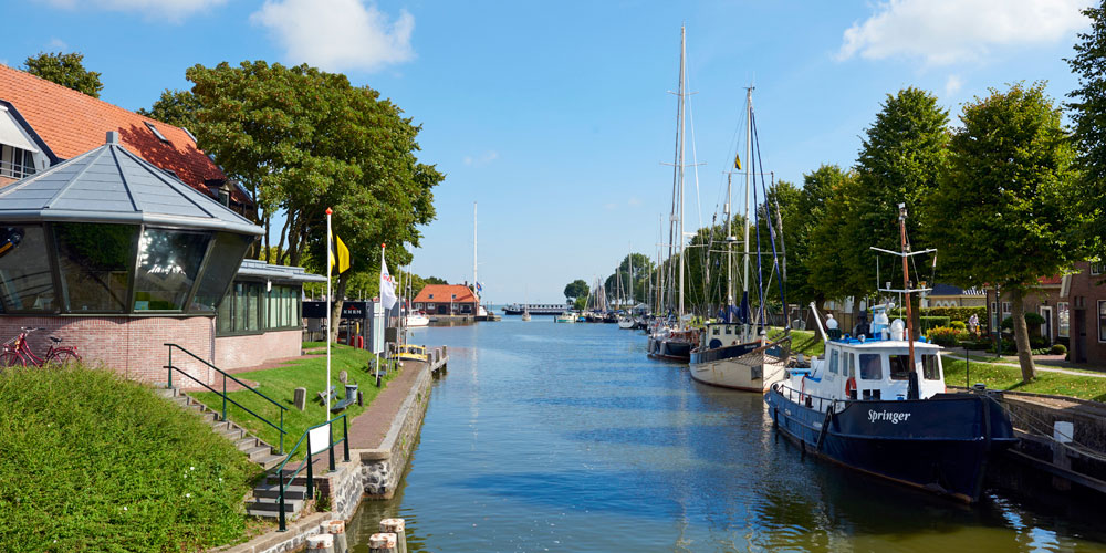 blauwasser_holland_hafen_medemblik_hafen_kanal