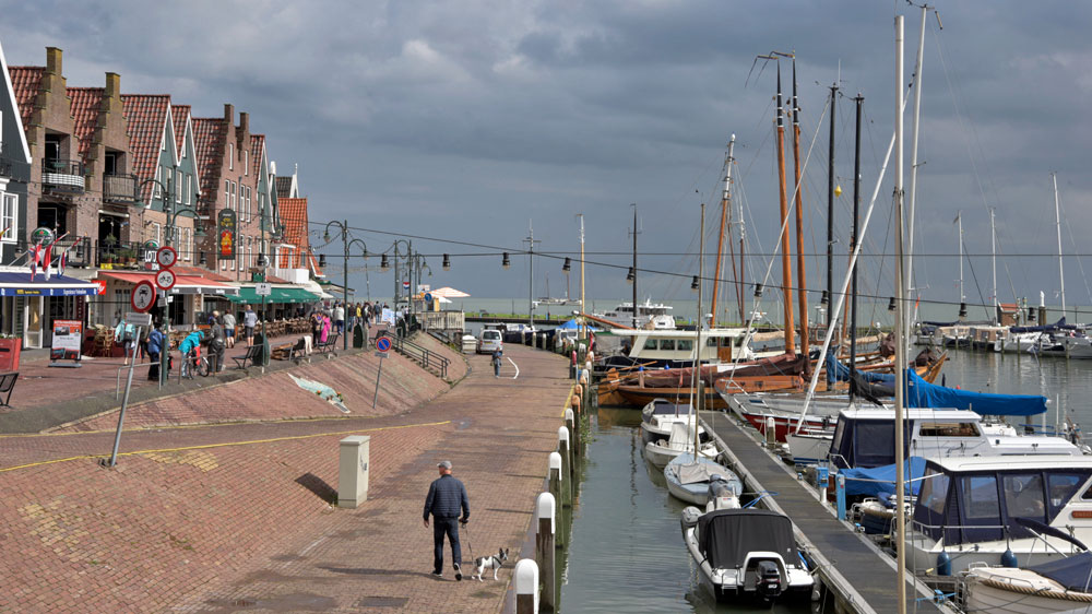 blauwasser_holland_hafen_volendam_hafenansicht