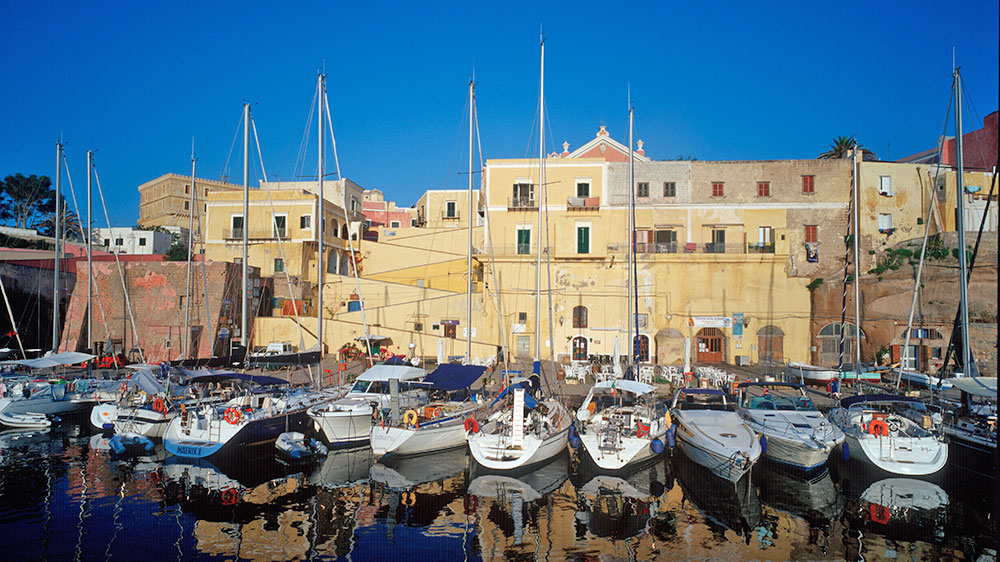 blauwasser_italien_revierinformation_golf_von_neapel_hafen_ventotene