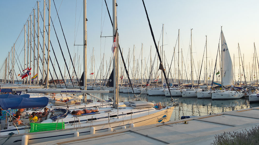 blauwasser_kroatien_revierinformation_charter_marina_kastela