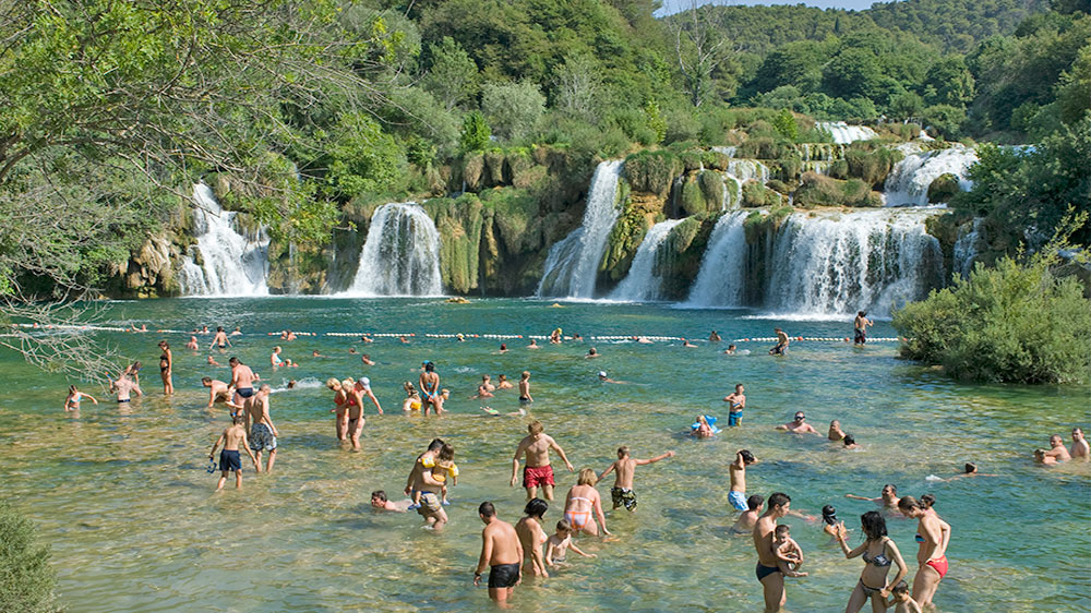 blauwasser_kroatien_revierinformation_norddalmatien_krk_wasserfall
