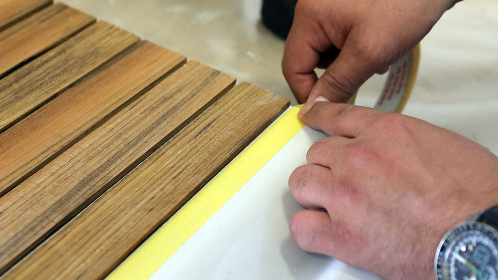 blauwasser_laminieren_teak_aufkleben_verfugen_abkleben