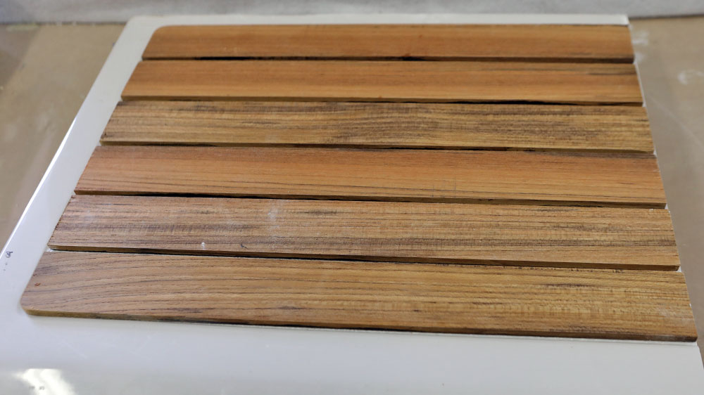blauwasser_laminieren_teak_aufkleben_verfugen_auslegen