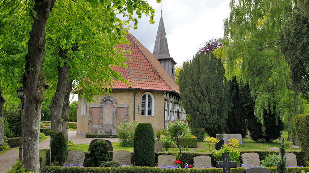 blauwasser_liegeplatz_hafen_schlei_arnis_kirche