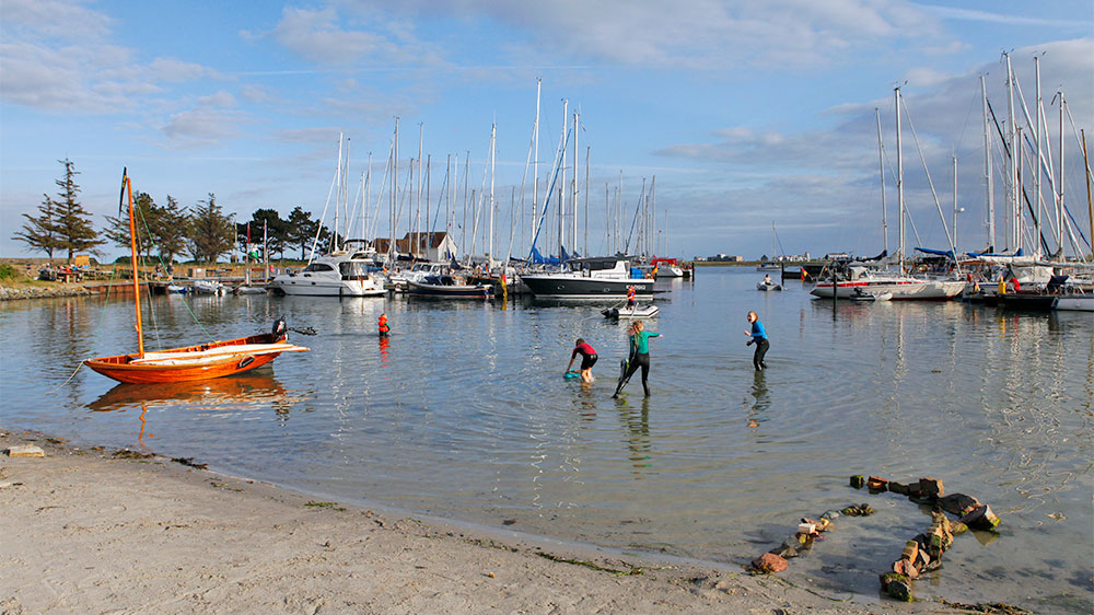 blauwasser_liegeplatz_hafen_schleimuende_spielplatz
