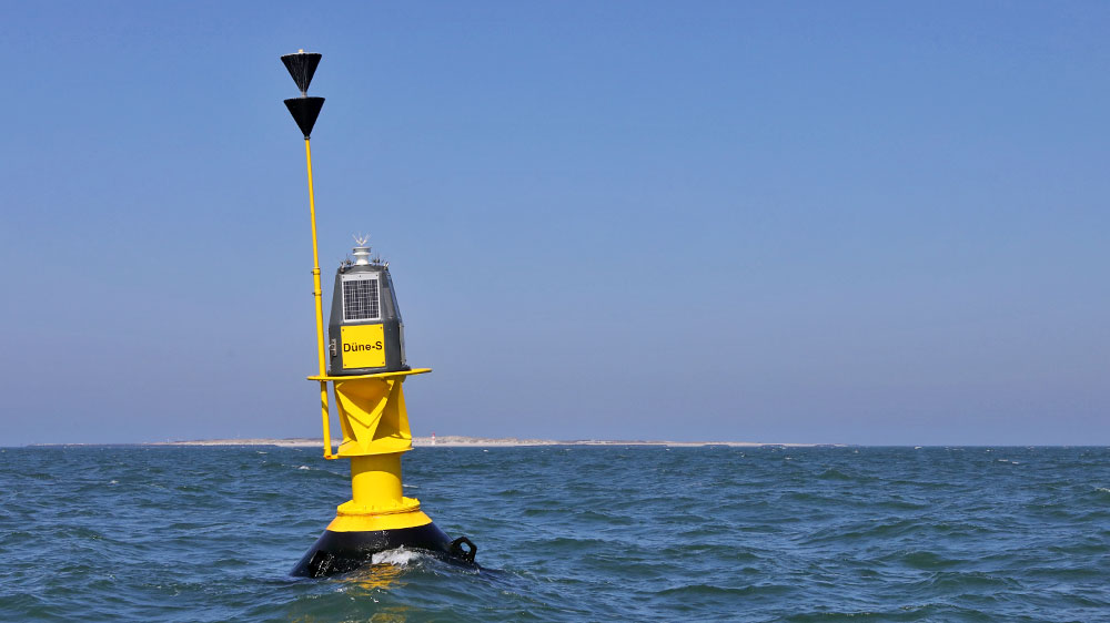 blauwasser_liegeplatz_helgoland_marina_betonnung