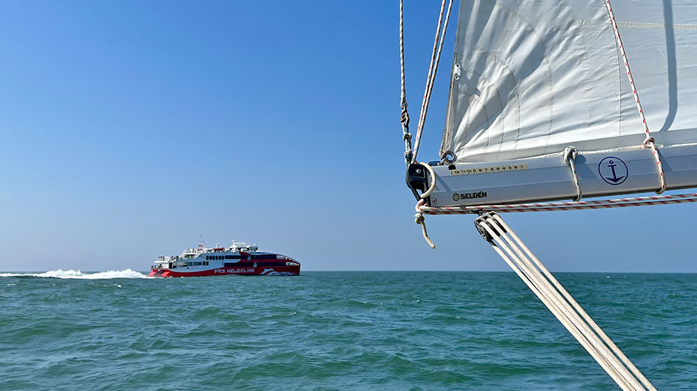 blauwasser_liegeplatz_helgoland_marina_fahrgastschiff