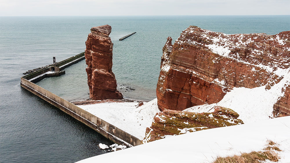 blauwasser_liegeplatz_helgoland_marina_schnee