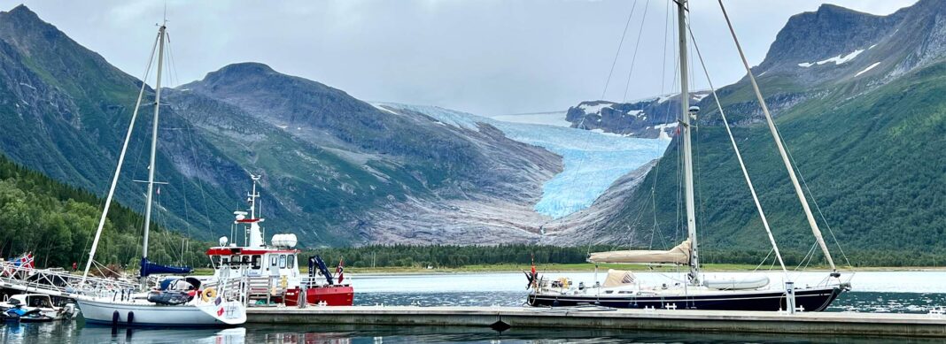 blauwasser_liegeplatz_norwegen_svartisen_engen_brygge_header