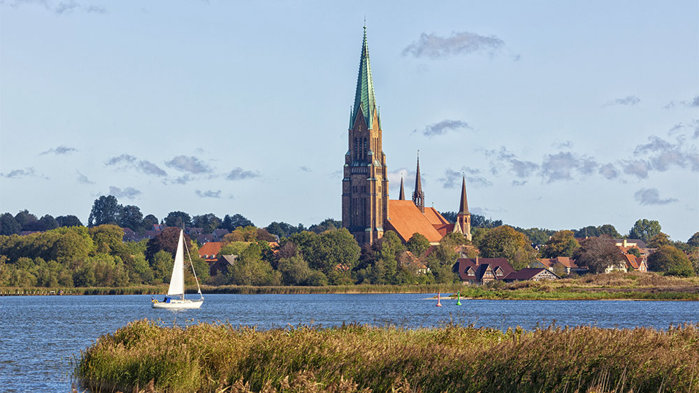 blauwasser_liegeplatz_schlei_schleswig_dom