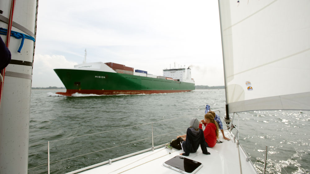 blauwasser_luebecker_bucht_frachter