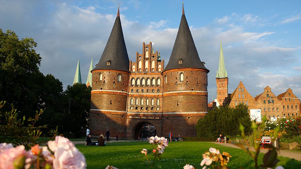 blauwasser_luebecker_bucht_luebeck_holstentor