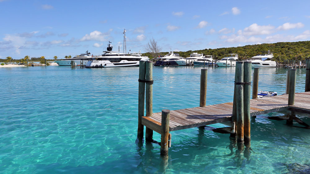 blauwasser_marina_bahamas_exumas_highborne_cay_dingi_marina