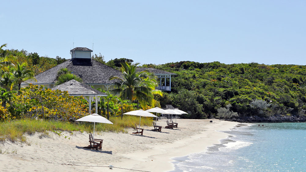 blauwasser_marina_bahamas_exumas_highborne_cay_marina_strand