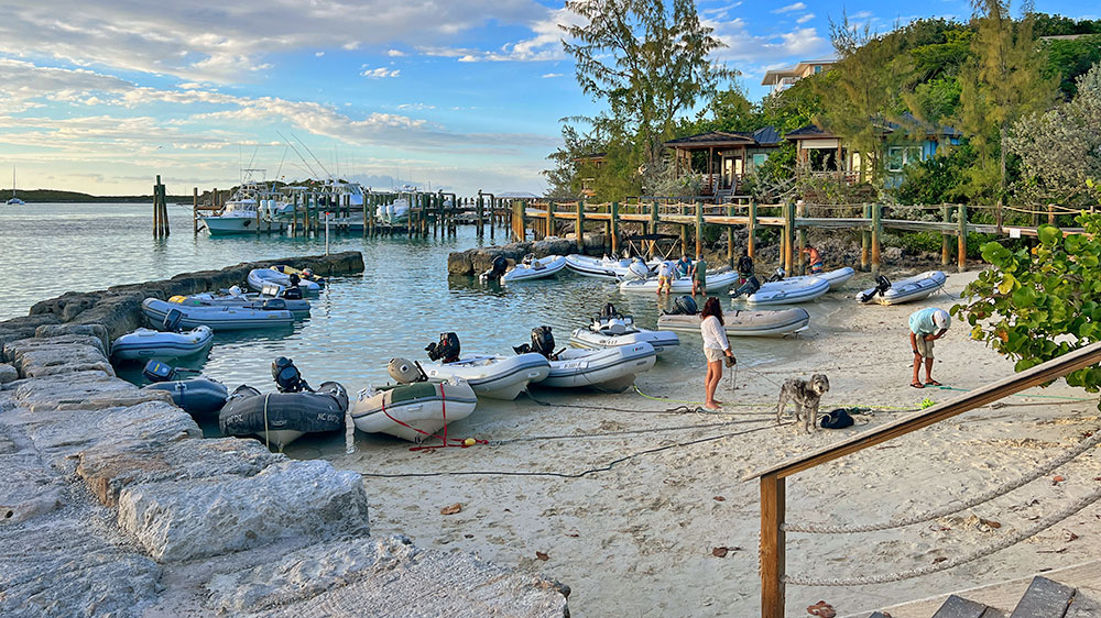 blauwasser_marina_bahamas_exumas_staniel_cay_dingisteg