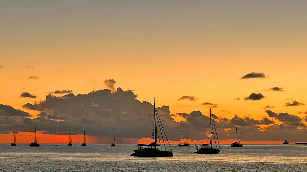 blauwasser_marina_bahamas_exumas_staniel_cay_sonnenuntergang