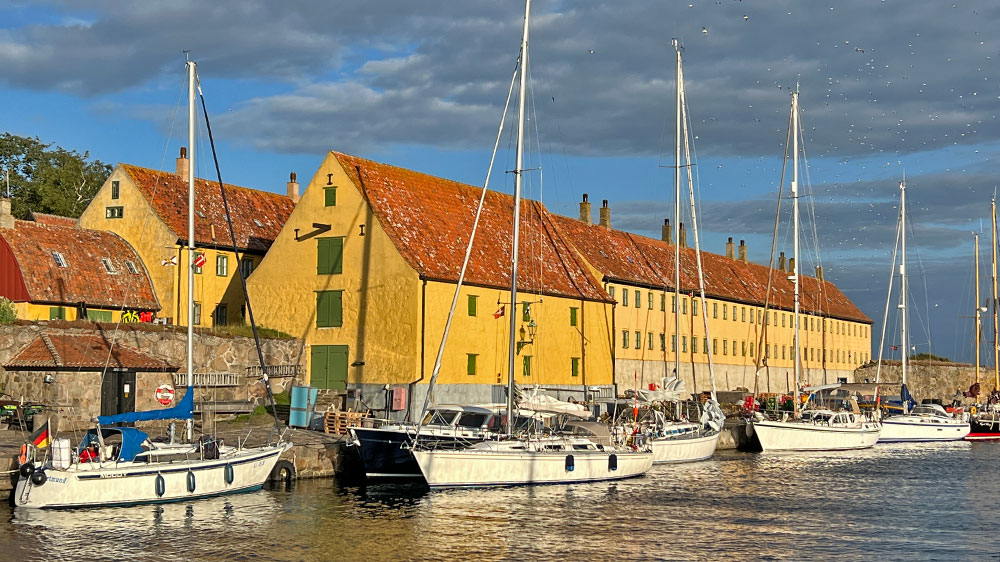 blauwasser_marina_daenemark_christiansoe_laengsseits