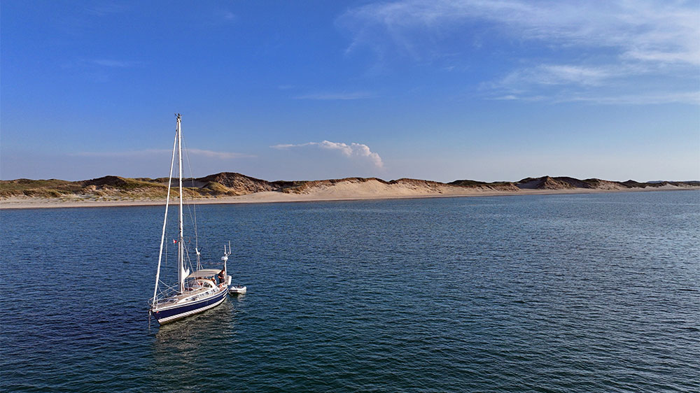 blauwasser_marina_daenemark_festland_anholt_fyr_ankern
