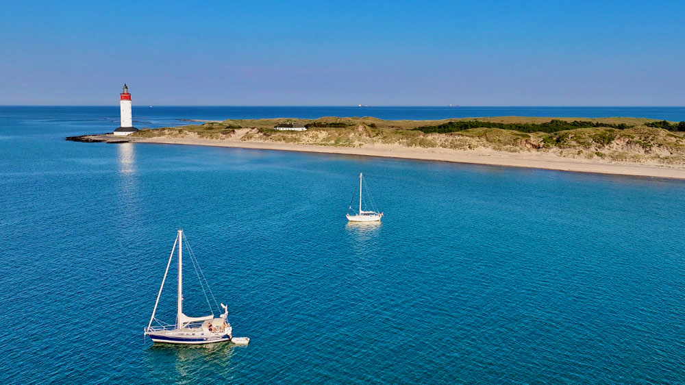 blauwasser_marina_daenemark_festland_anholt_fyr_ankerplatz